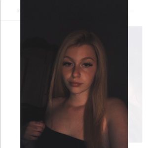 Meet your Posher, Abbey